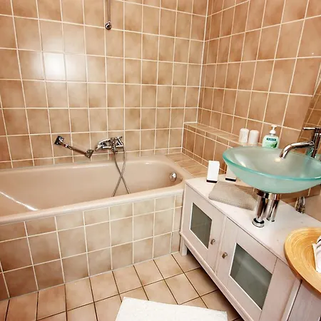 Elite Apartment *